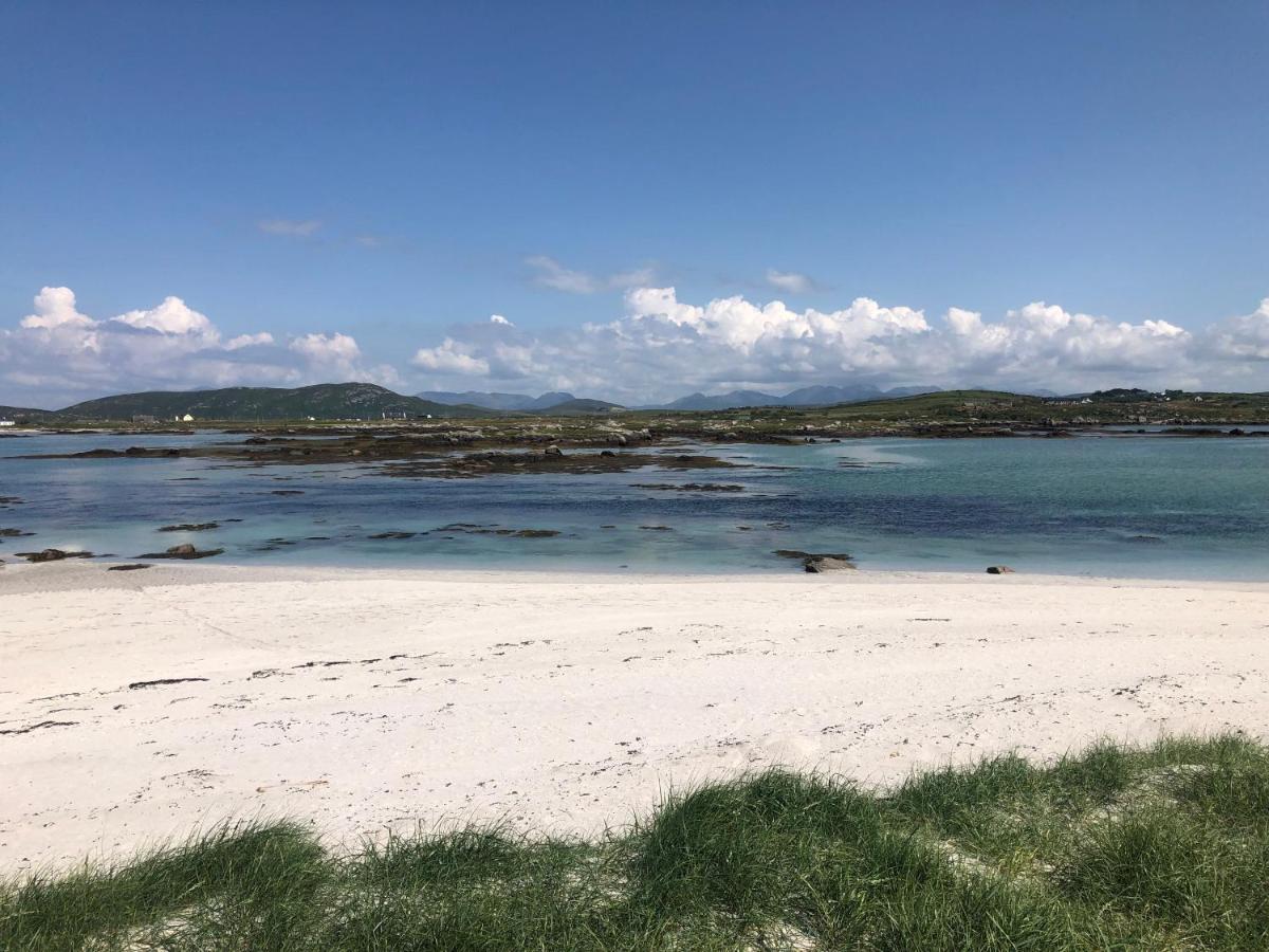 Bruion Connemara Apartment Cleggan Exterior photo